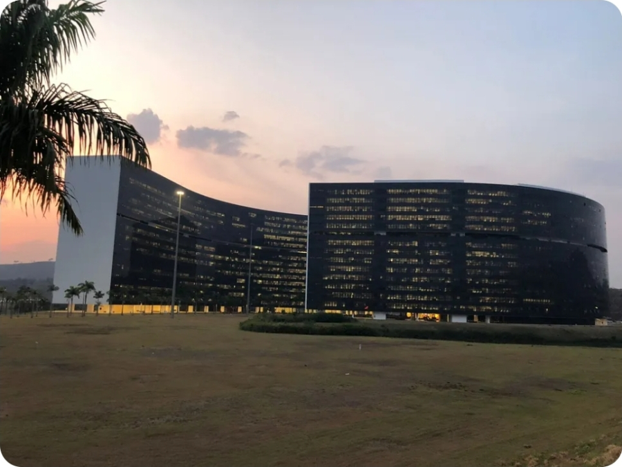 Concurso da Educação em MG oferece 13.795 vagas e salários de quase R$ 7 mil; veja oportunidades para a região
