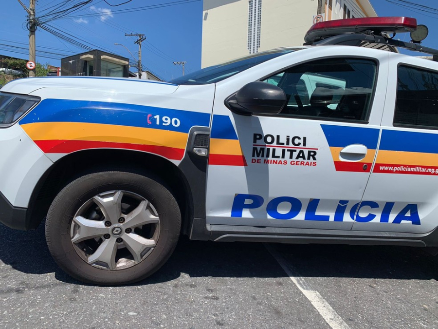 Homem é morto a facadas durante discussão em festa, em Jequitaí